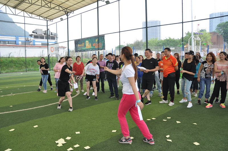 熔煉團(tuán)隊(duì)  超越自我 ——集團(tuán)公司營銷部團(tuán)隊(duì)建設(shè)活動(dòng)