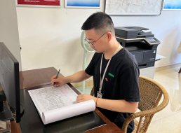 《榜樣在身邊》系列報道——工作標兵 江一航、優(yōu)秀青年 李玉涵